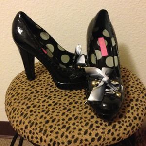 Betsey Johnson Pumps