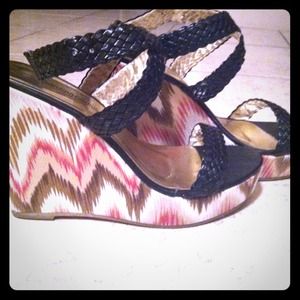 Size 7 charming Charlie wedge