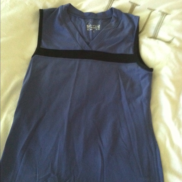 Lululemon tank - Picture 1 of 2