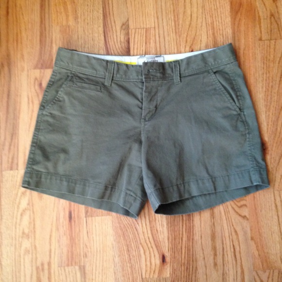BUNDLED! SOLD! Olive Old Navy shorts