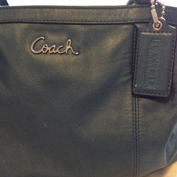 $$ REDuCED$$ Like new AUTHENTIC COACH bag!!! - Picture 4 of 4