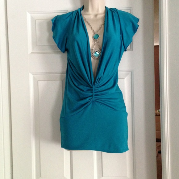 🔥Really hot dress or top come with Necklaces