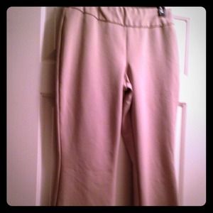 ❌ ❌ sold ❌ ❌ New York & Co Beige Dress Pants