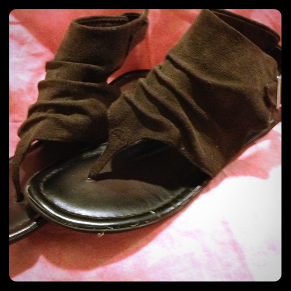 suede slouch sandals