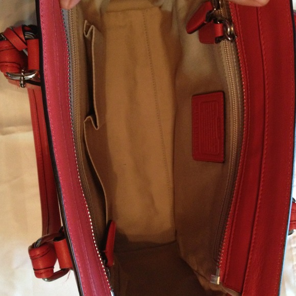 🔴SOLD on EBAY🔴 COACH CANDACE CARRYALL - Picture 2 of 4