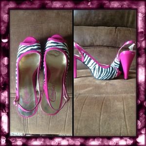 Hot pink, zebra sling backs!