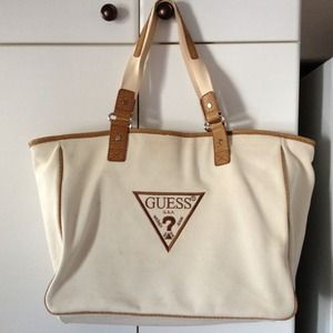 GUESS beach tote