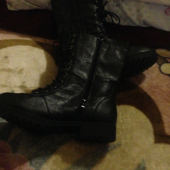Black combat boot sz 6 1/2 - Picture 2 of 3