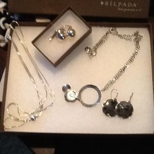 Bundle Silpada $115 2 earrings & 2 necklaces