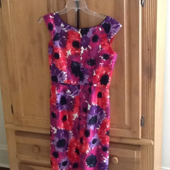 PRICE LOWERED Kate Spade Floral Belted Sheath sz 4 - Picture 3 of 3