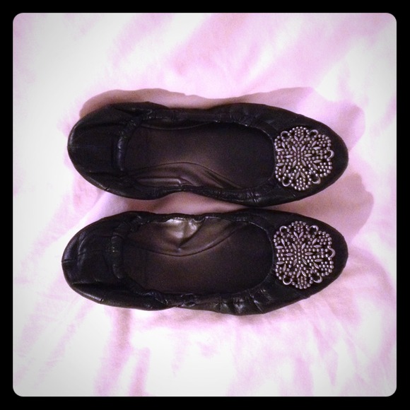Black Tahari Valerie ballet flats