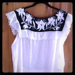 PRICE DROP Milly blouse with embroidery and lace.