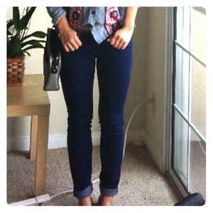💥SOLD💥 BDG denim. Size 25 skinny jeans.