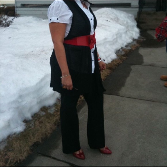 Super cute red patent leather Fioni heels - Picture 4 of 4