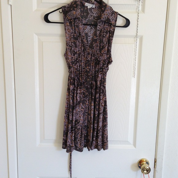 Dress - Picture 2 of 3