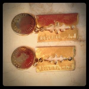 🔴SOLD IN BUNDLE🔴Moschino Earrings