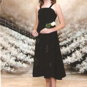 Girls size 14 special occasion dress