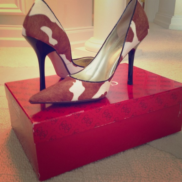 Guess Brown Multi Pony Pumps