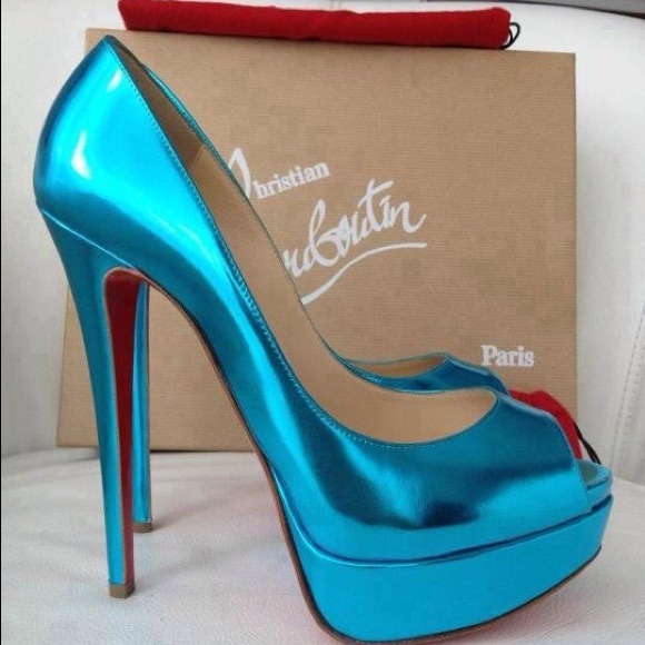 Have two in the same color