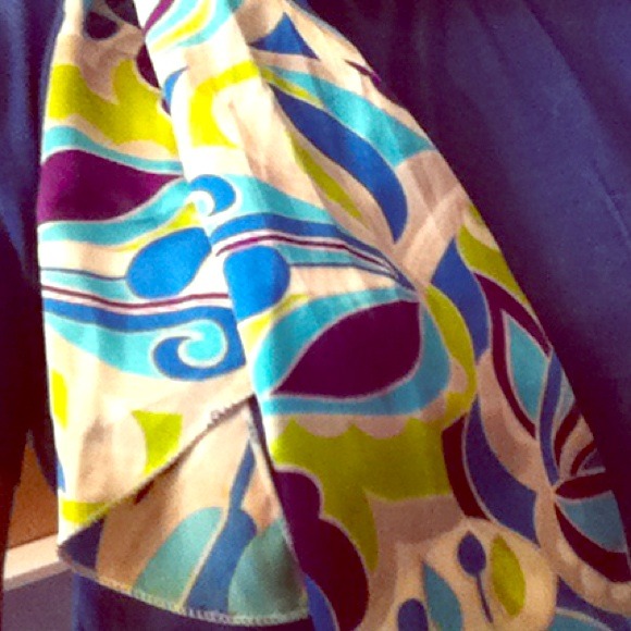 TRADED  Retro head wrap/ neck scarf.