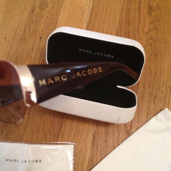 Marc Jacobs Aviator Sunglasses - Picture 2 of 4