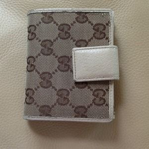 Gucci bi-fold wallet