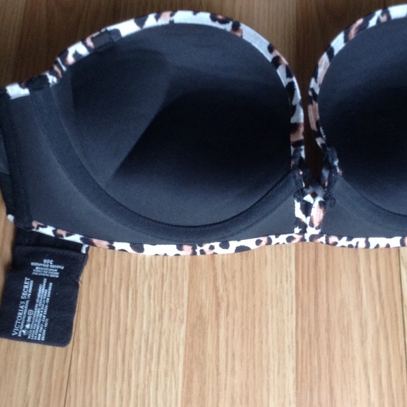 🚫SOLD🚫VS Bombshell Bra 36B - Picture 2 of 4