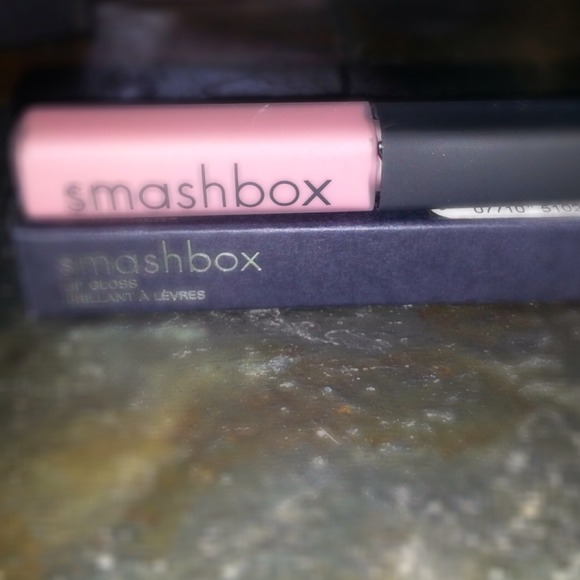 ❌❌SOLD❌❌Smashbox Smashing Bombshell Lip Gloss NEW