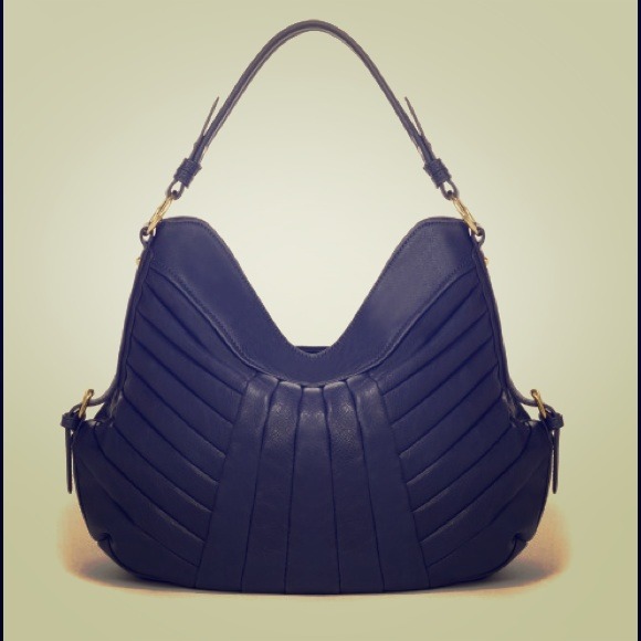 💕REDUCED💕Chic Navy blue hobo