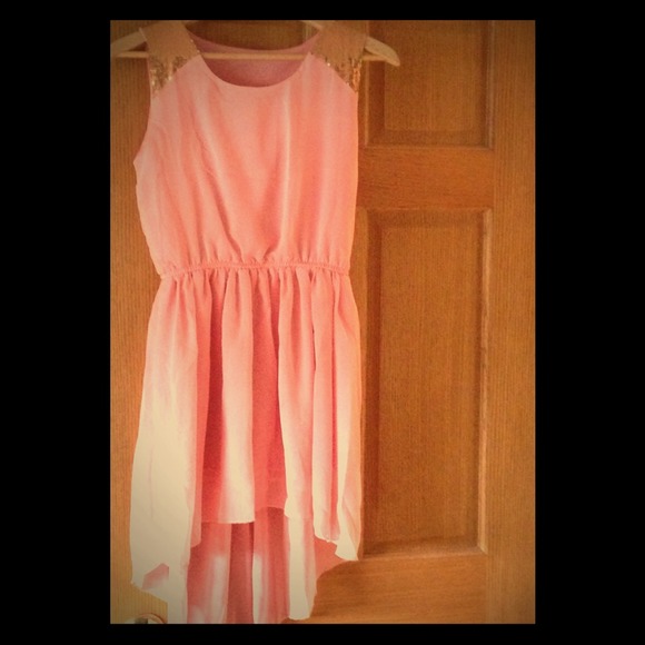 High-low dress! - Picture 1 of 1