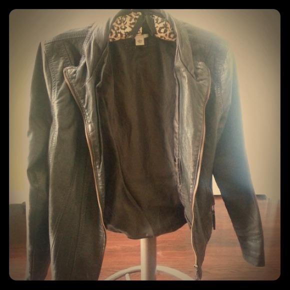 **HOLD**Brown Leather Jacket!