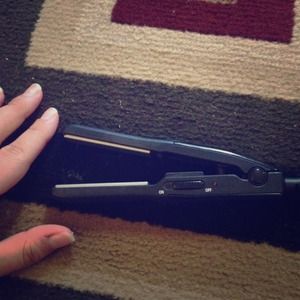Mini conair straightener