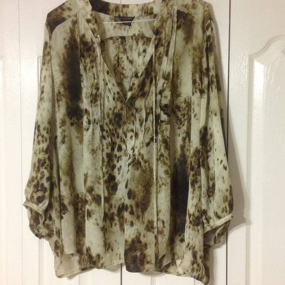 SOLD!!!  Nice silky animal print plus size top