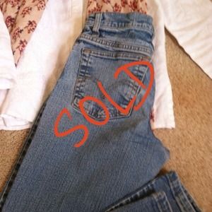SOLD IN BUNDLE  Levi Strauss relaxed boot cut 530