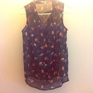 Cute navy blue bird high/low bird shirt