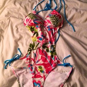 *HOLD for jhoccee! * Md hollister monokini