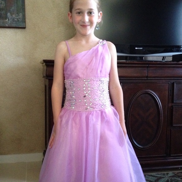 Size 6 pageant or flower girl dress