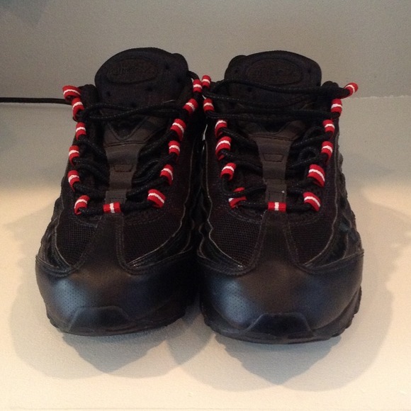 1995 red and black air max