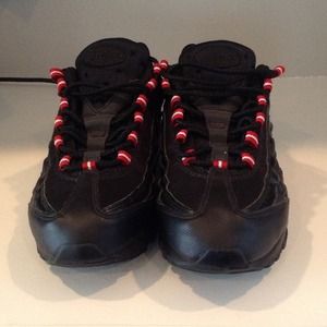 1995 red and black air max