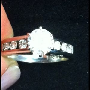 Women's engagement ring