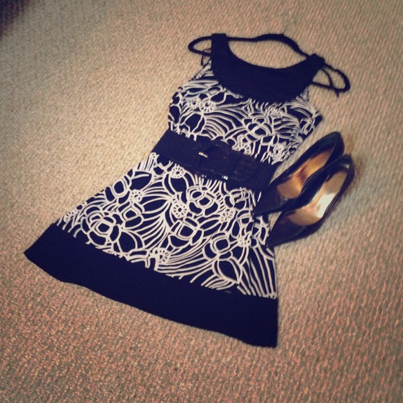 Black and White Floral Print Dress
