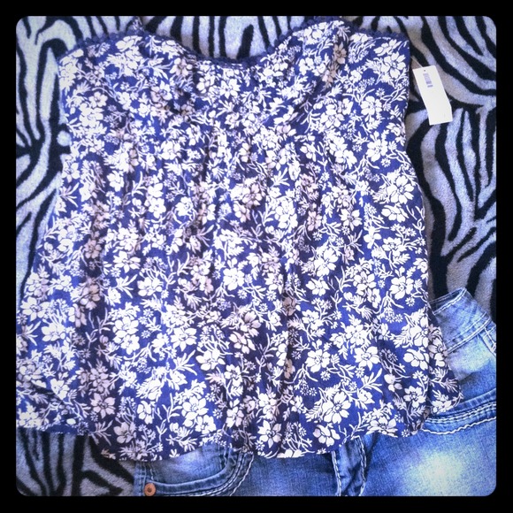 Navy blue and cream floral print baby doll tank!