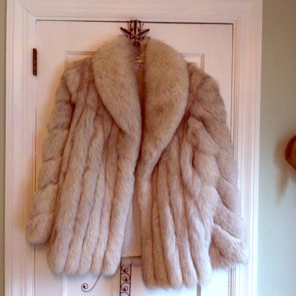 Jackets & Blazers - Beautiful silver grey fox fur coat