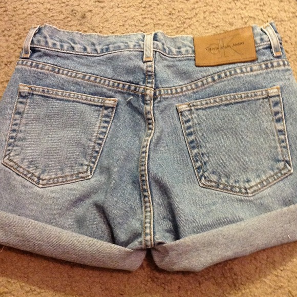 🌟SOLD🌟 Vintage High Waisted Shorts - Picture 2 of 2