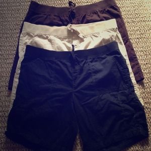 💢SOLD💢Three pairs of plus size shorts.