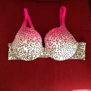38D Victoria secret lined Demi