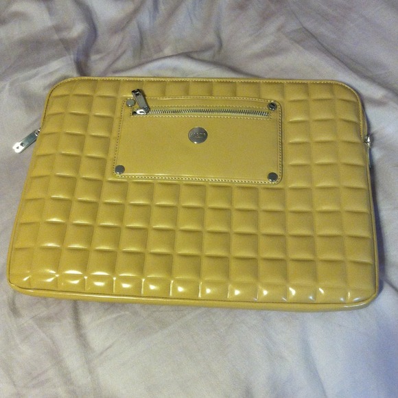 Knomo computer case
