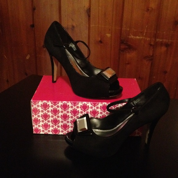 Black Suede 6in heel! - Picture 2 of 4