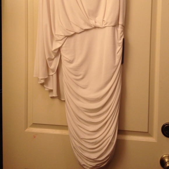 BRAND NEW BCBG DRESS - Picture 3 of 4