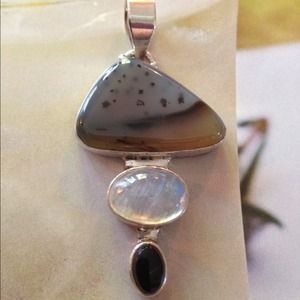 Onyx/quartz/sterling silver pendant